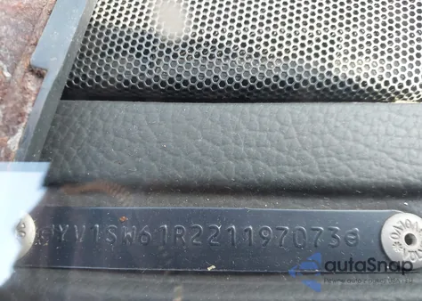 2002 Volvo V70 2.4 z USA, uszkodzony, nr VIN YV1SW61R221197073